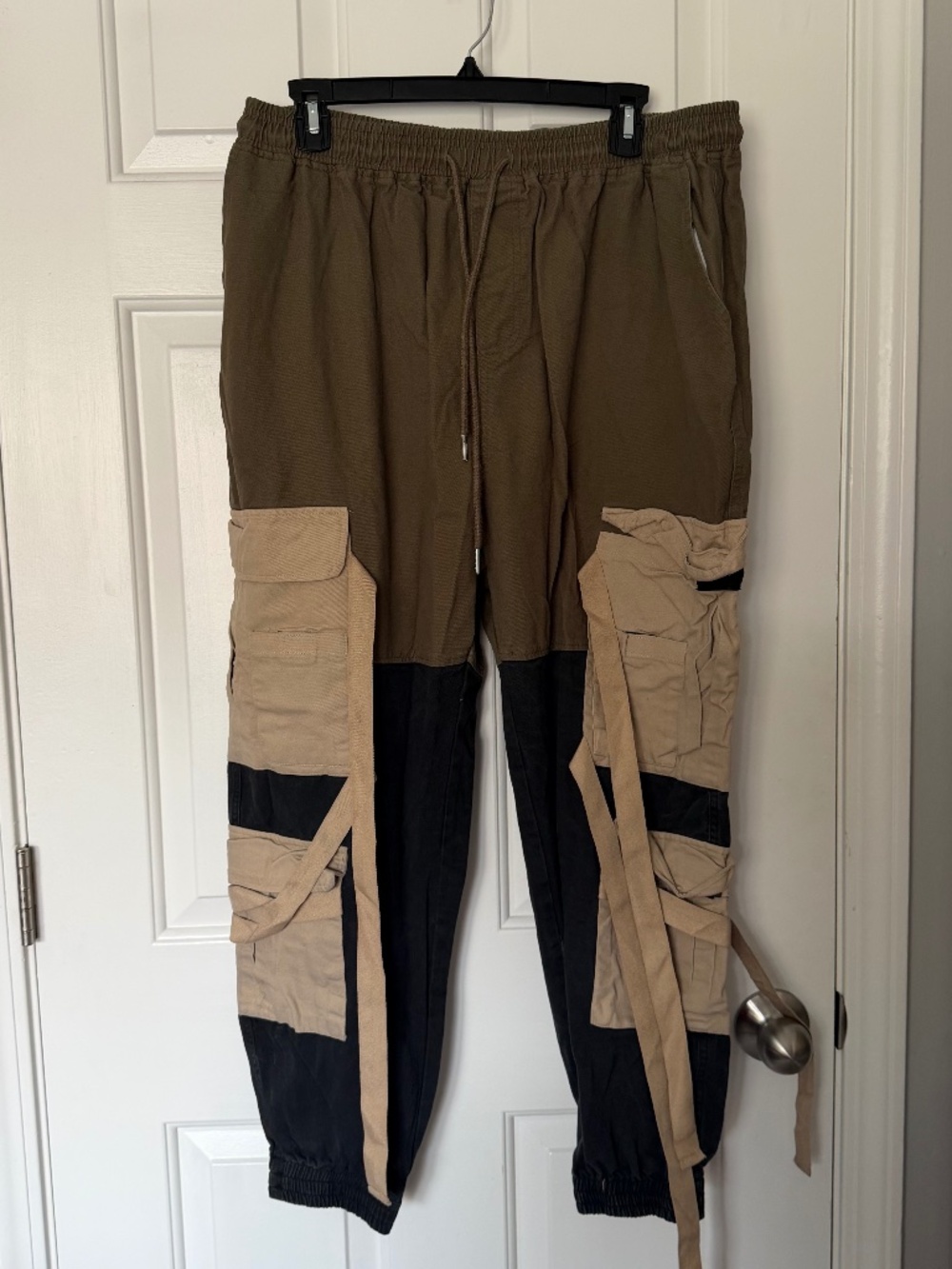 Color block cargo pants